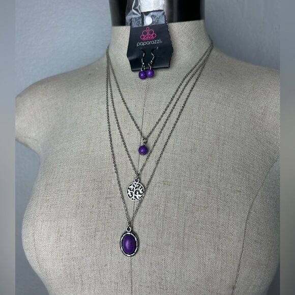 Paparazzi Elegant Purple and Silver Necklace and Earrings Set - Picture 1 of 3
